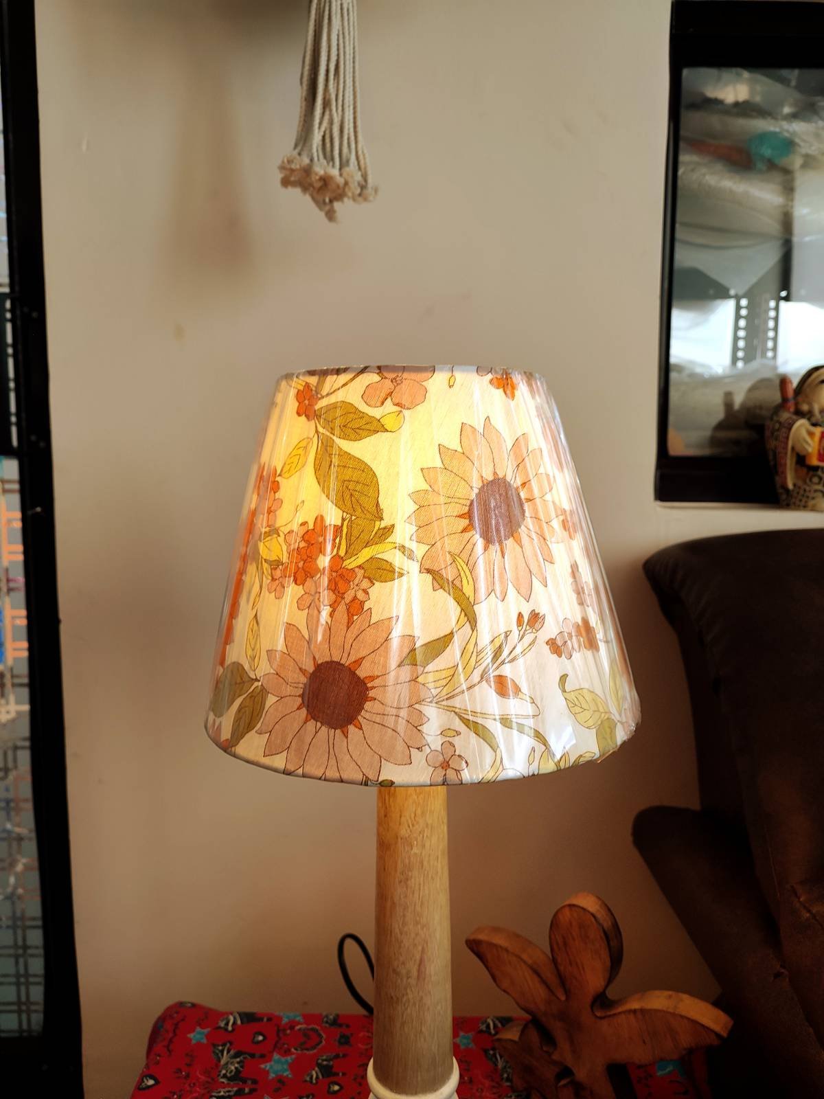 Averra – Solid Wood Table Lamp, image 2